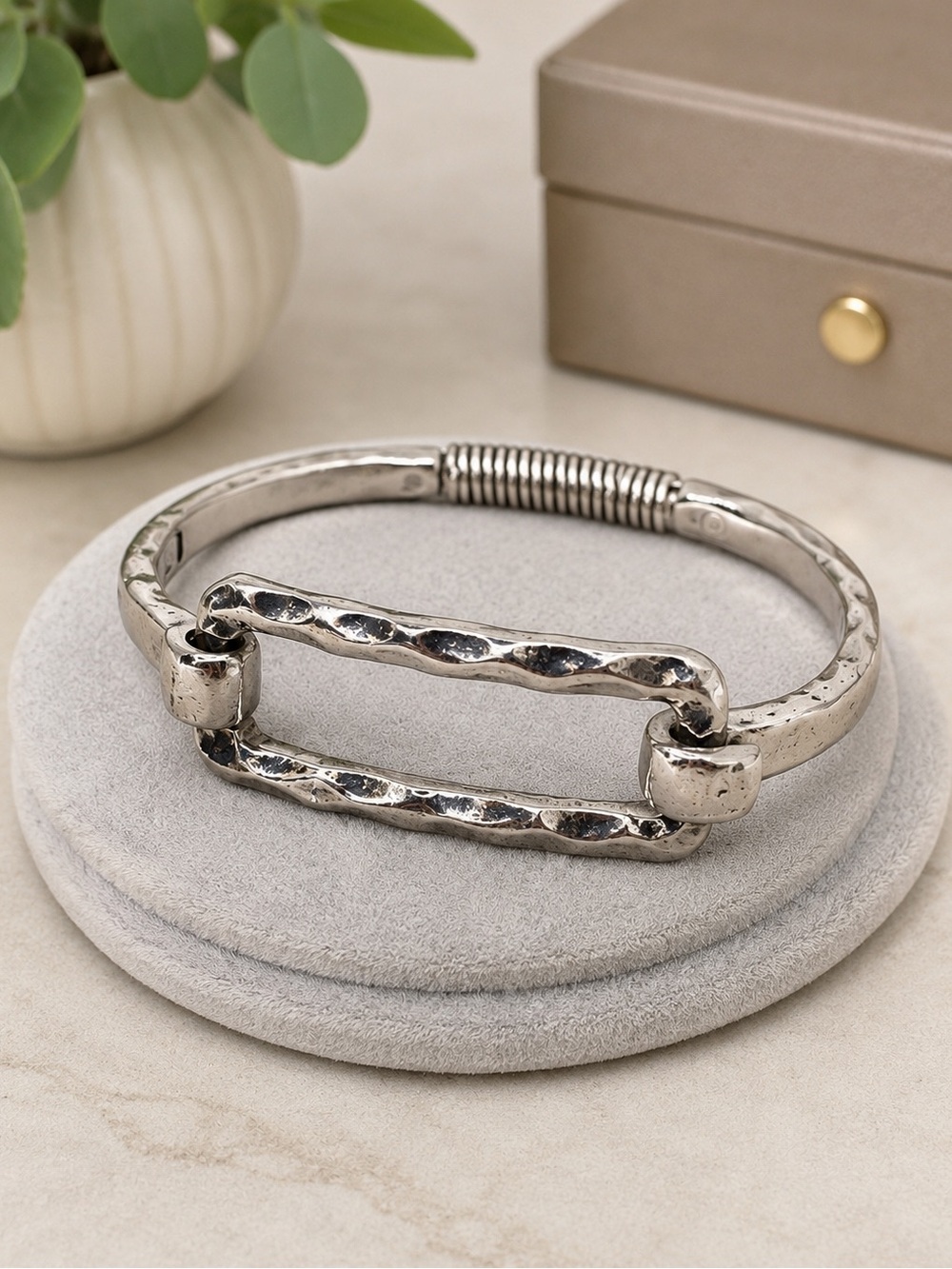 Pomina Silver Tone Hammered Link Bangle Bracelet (999/4)